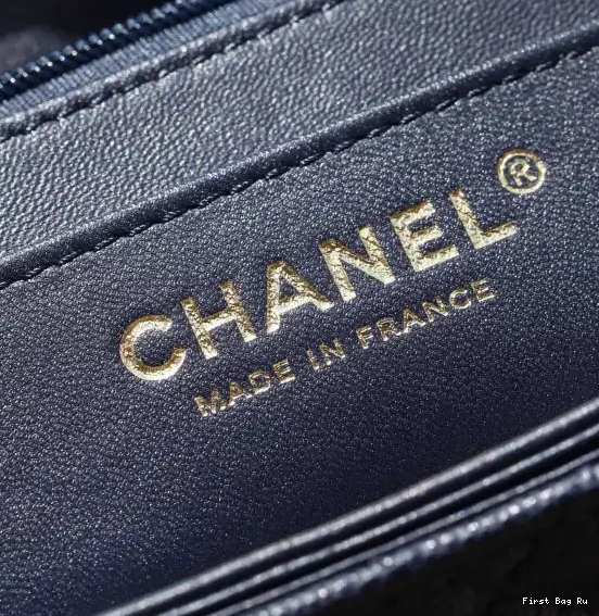 Firstbag Ru FLAP WITH MEDIUM BAG HANDLE TOP CHANEL 0610